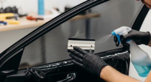 Kaca Film Mobil Sukamulya Bandung – Nyaman, Sejuk, & Privasi Maksimal