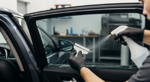 Kaca Film Mobil Cimahi – Nyaman, Sejuk, & Privasi Maksimal